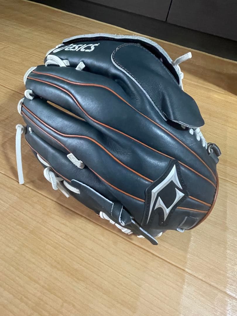 asics 硬式グローブ　投手用グローブ