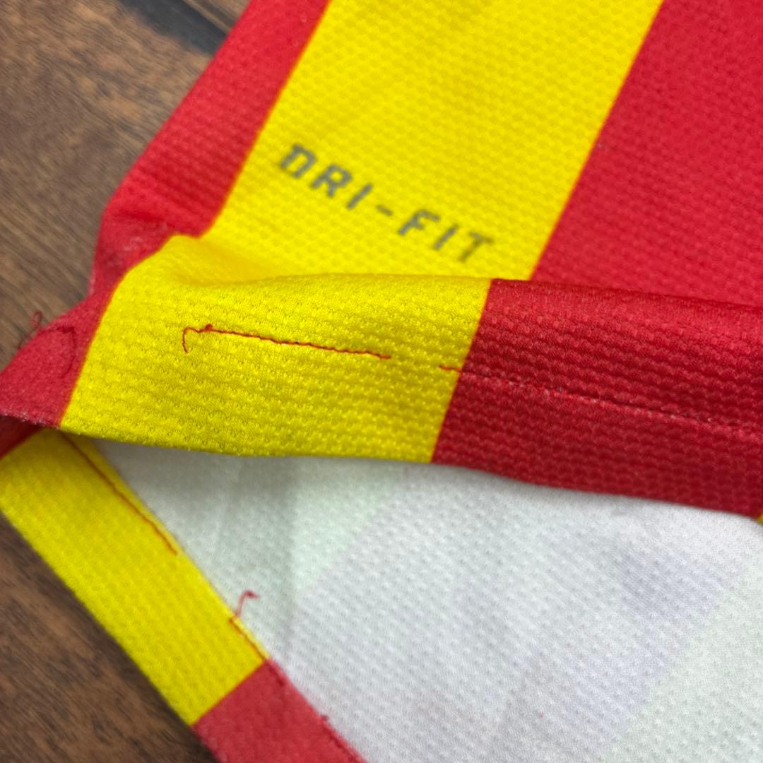 NIKE バルセロナ　オーセンティックサッカーウェア　ら37