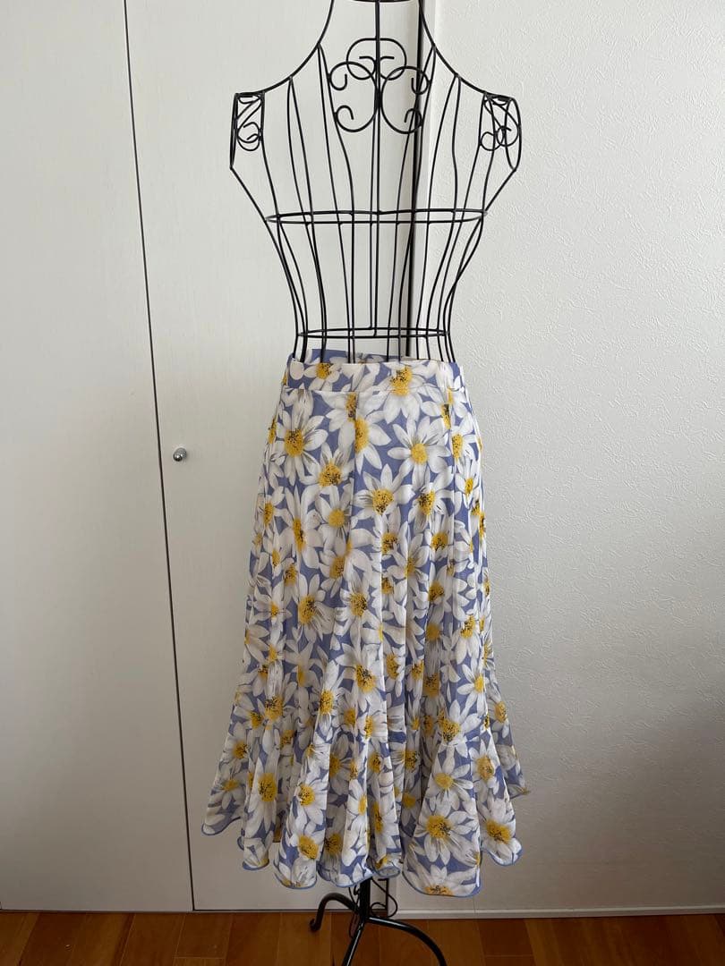 ❤️USED❣️美品❣️社交ダンス　ミディアムスカート　花柄❤️