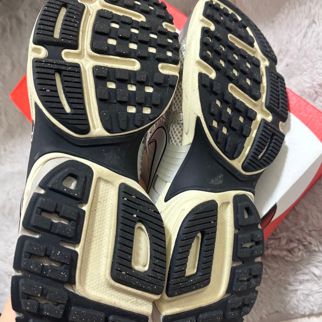 Nike V2K RUN 25cm ウィメンズ