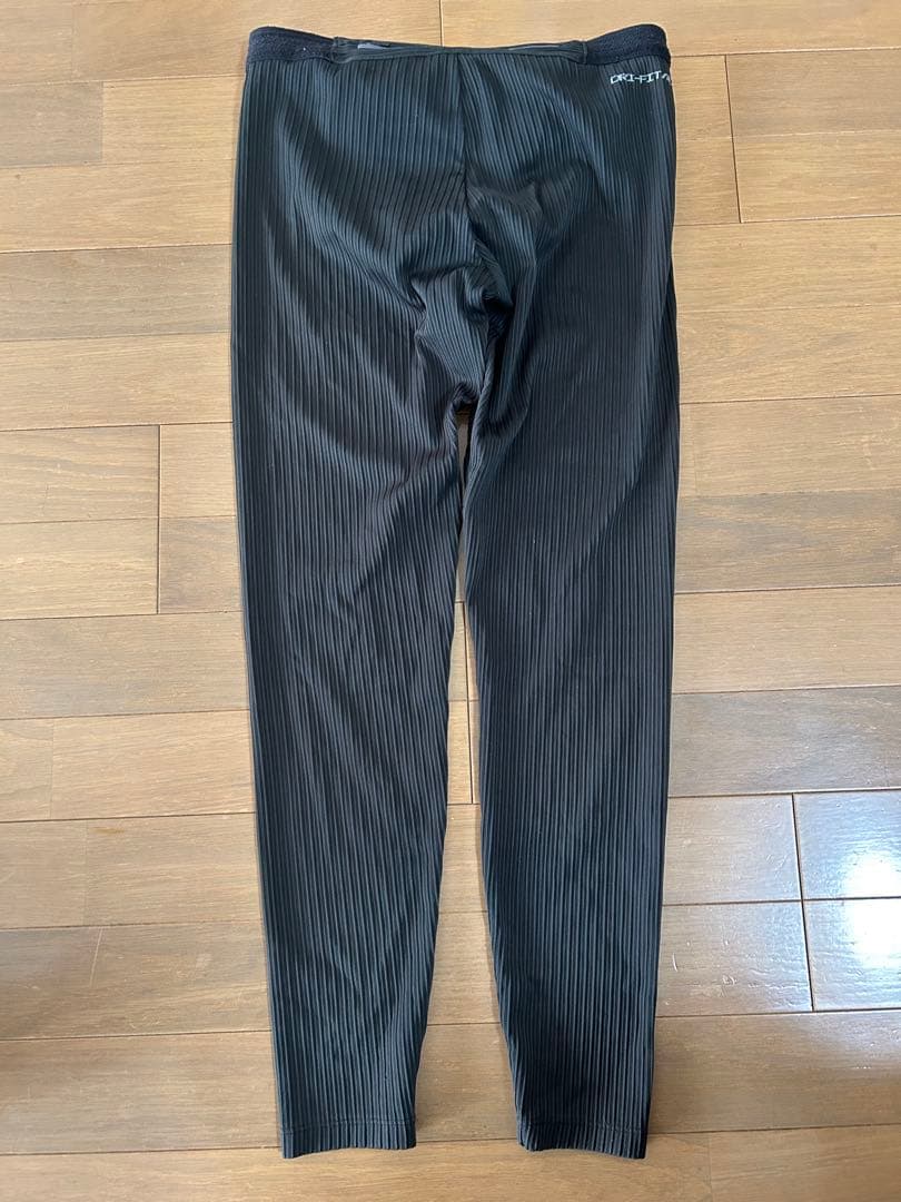 【美品】ナイキ　エアロスイフト　Sサイズ