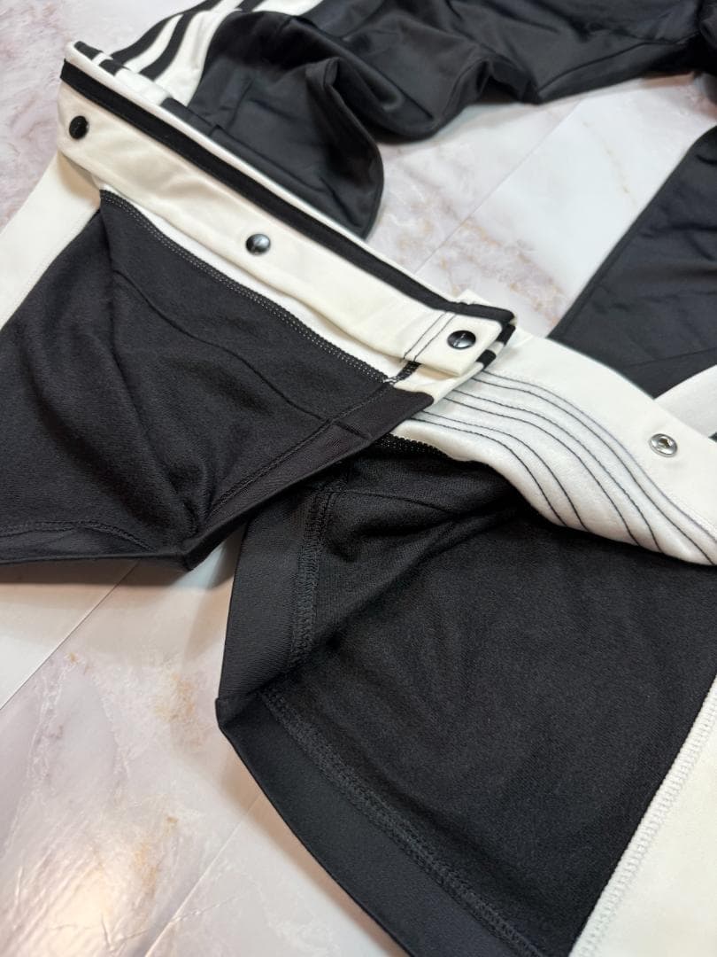 adidas Originals ADIBREAK ブラック×ホワイト M