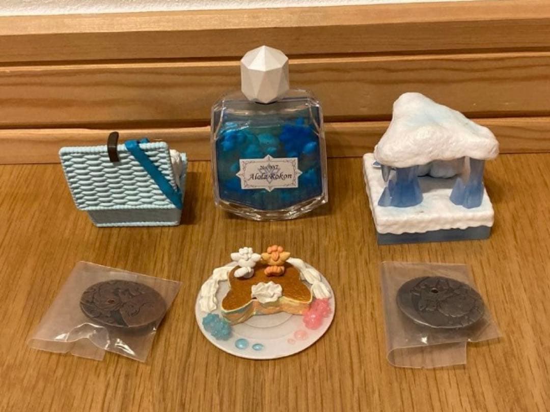 ポケモン　アローラロコン　ロコン　フィギュア　ピンズ　まとめ
