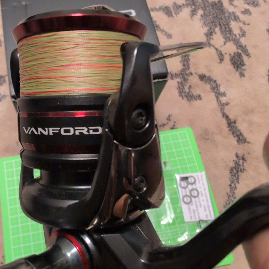 SHIMANO　ヴァンフォード2500SGH ゴメクサス　ダブルハンドル付き