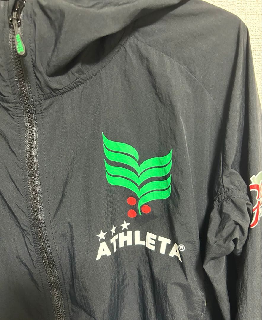 聖和学園 ATHLETA フード付きウィンドブレーカー ピステ　アスレタOサイズ