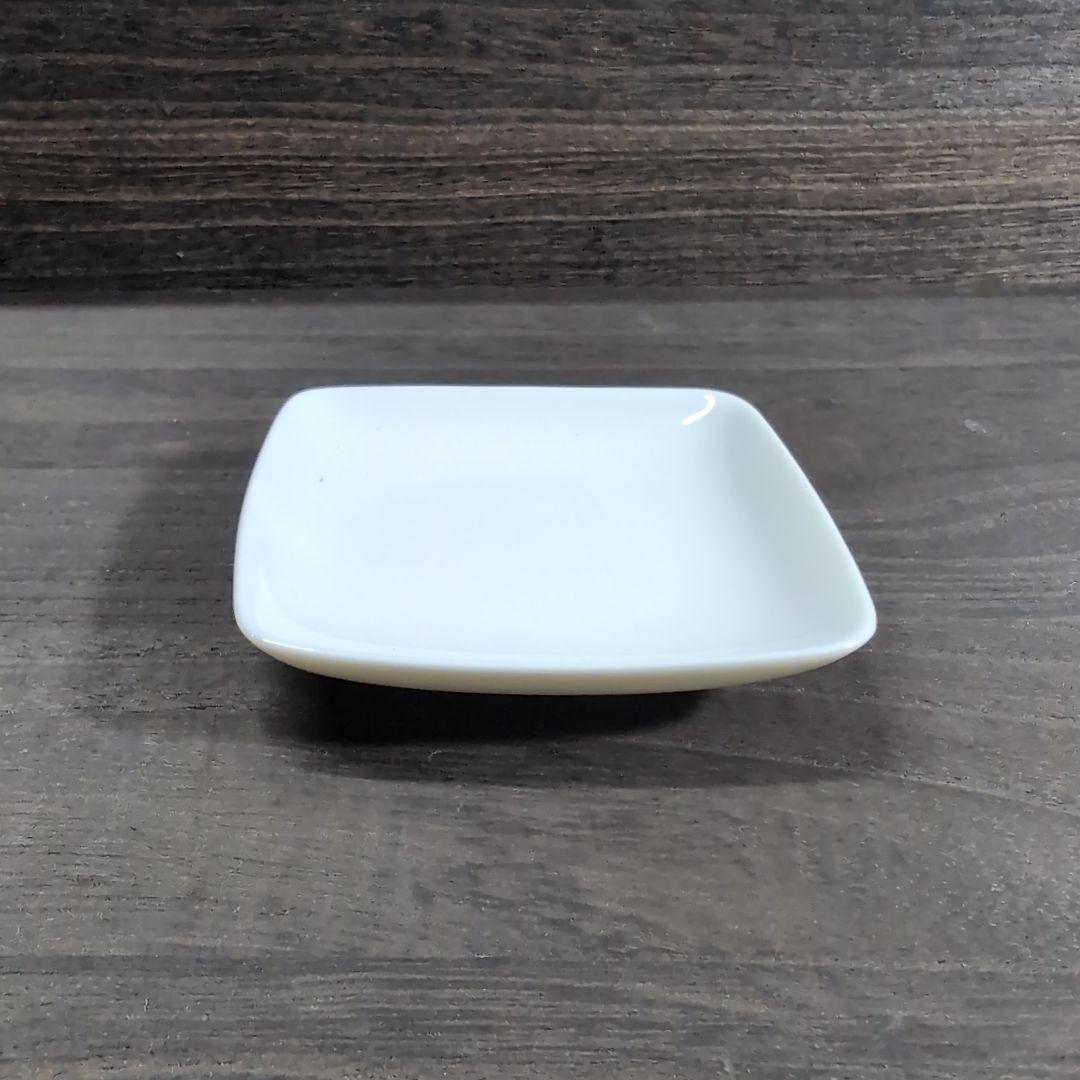 注文商品　美濃焼/(業者向)白磁角小皿/豆皿100枚 No.3/ポ―セラ―ツ可能