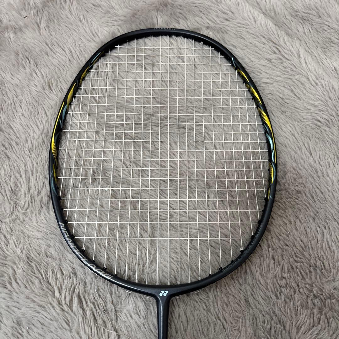 【極美品】ナノフレア800LT バドミントンラケット