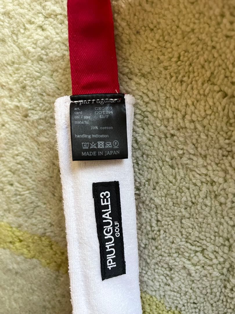 1PIU1UGUALE3 ゴルフバイザー 赤 美品 ウノピュウノウグァーレトレ