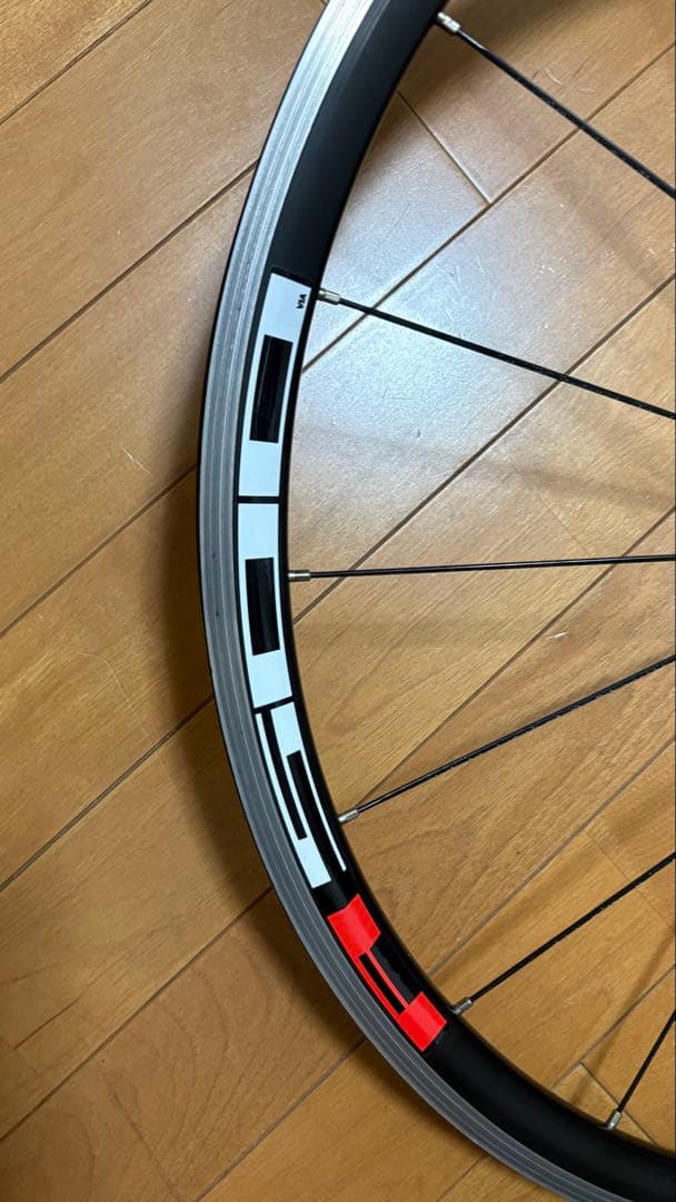 シマノR500ホイール前後+105カセット+クイックリリース+中古タイヤ付き