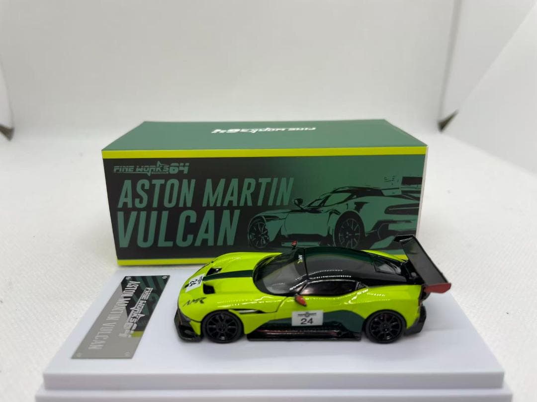 4R-788 FINE WORKS 1/64 アストンマーティン Vulcan