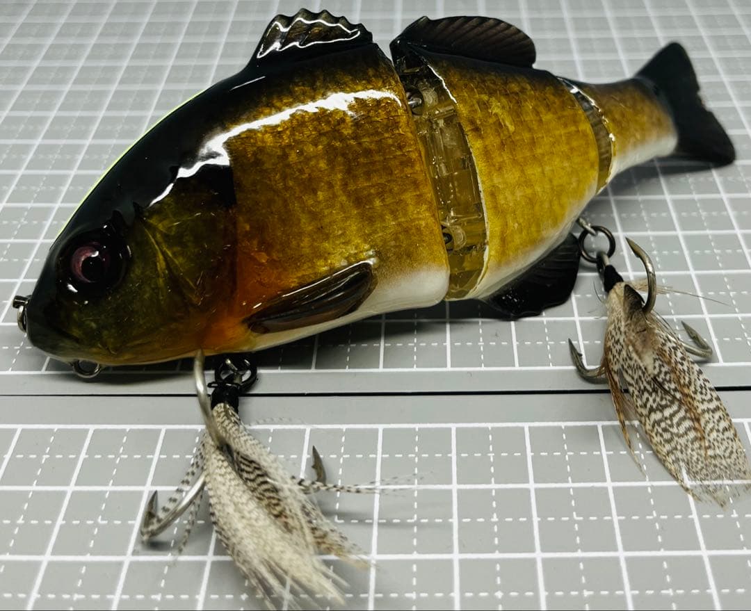 フレッシュベイトルアーズ　チビタレル　ブルーギル　魚皮