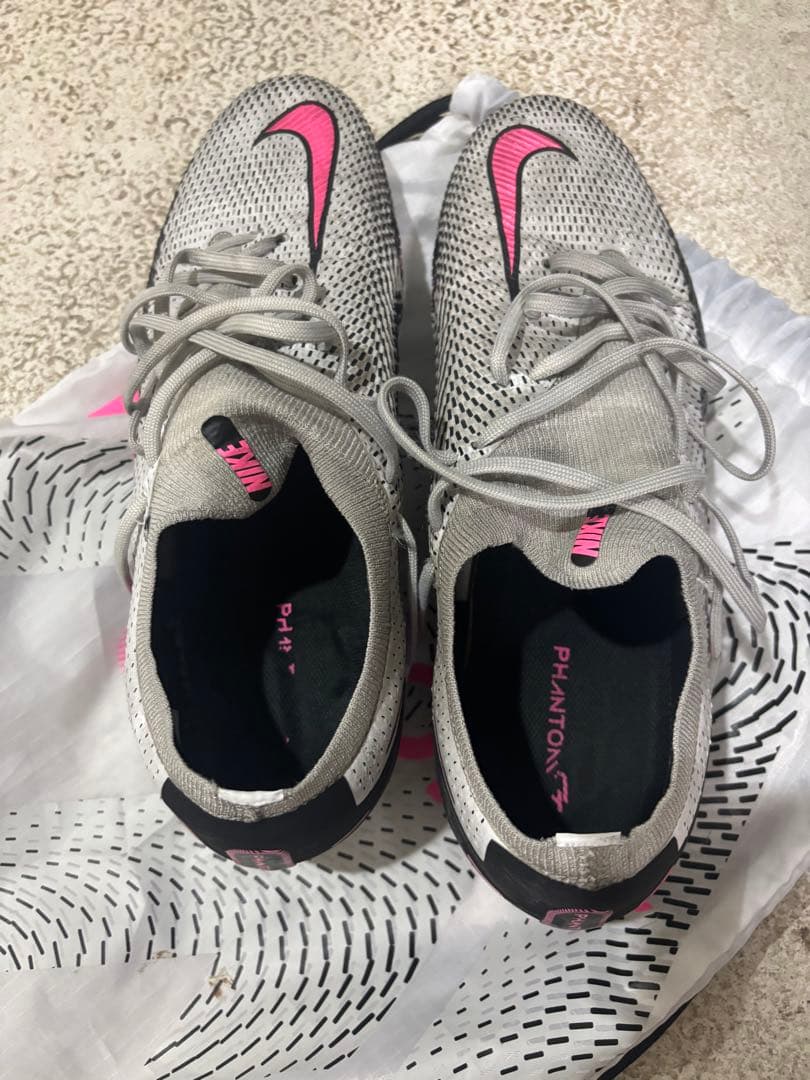 Nike Phantom サッカースパイク グレー/ピンク 収納袋付き