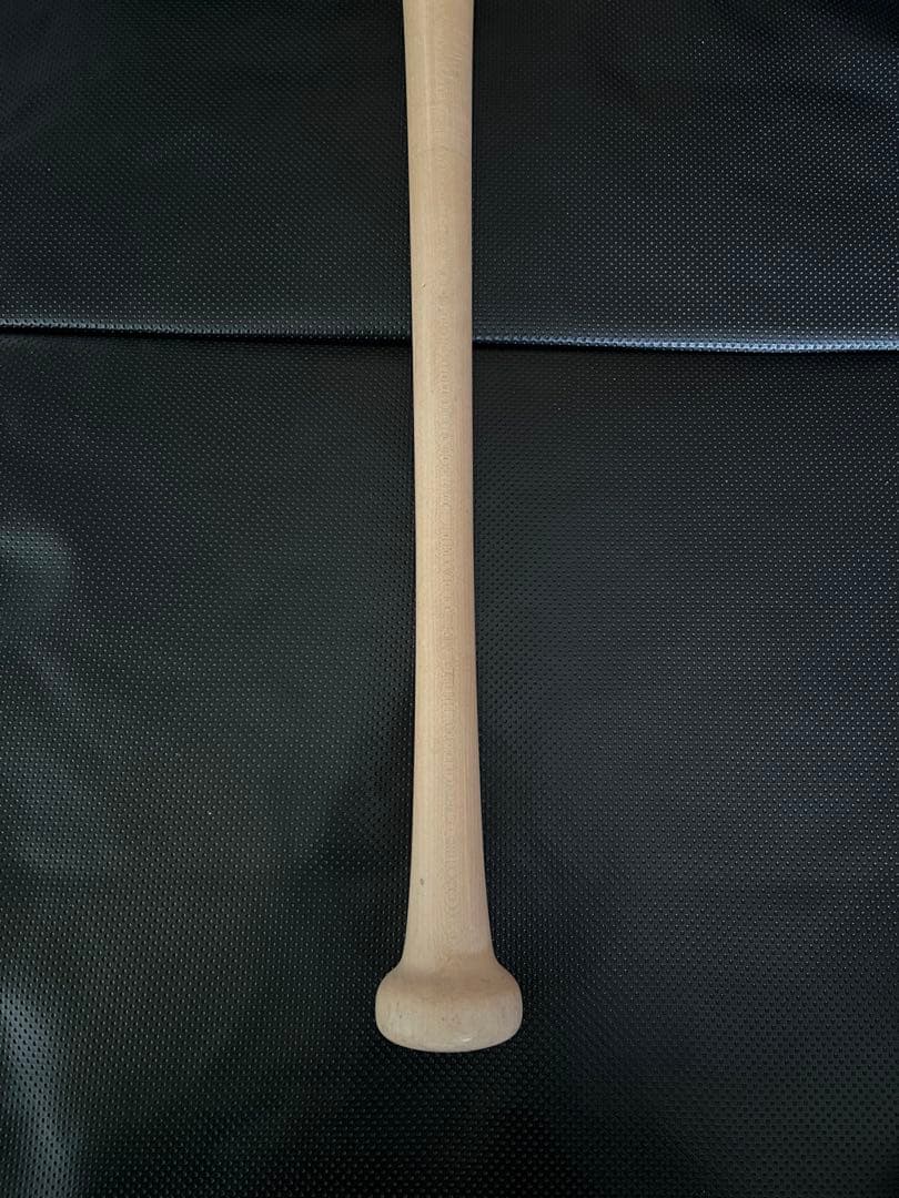広島カープ　西川龍馬 #63　バット NPBマーク 支給品　実使用　オリックス