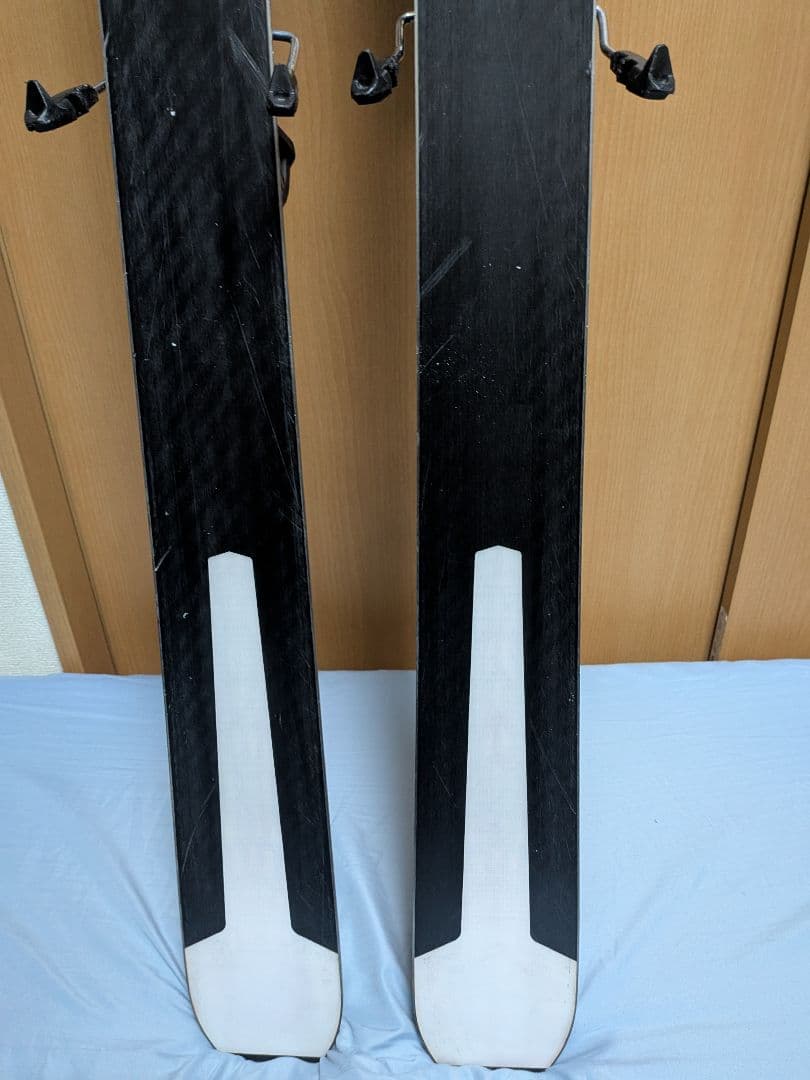 スキー ATOMIC VANTAGE 90TI 176cm R18.4m