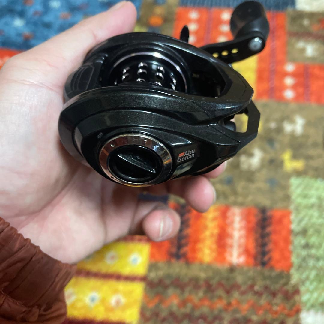 Abu Garcia ベイトリール ロキサーニ　8-L