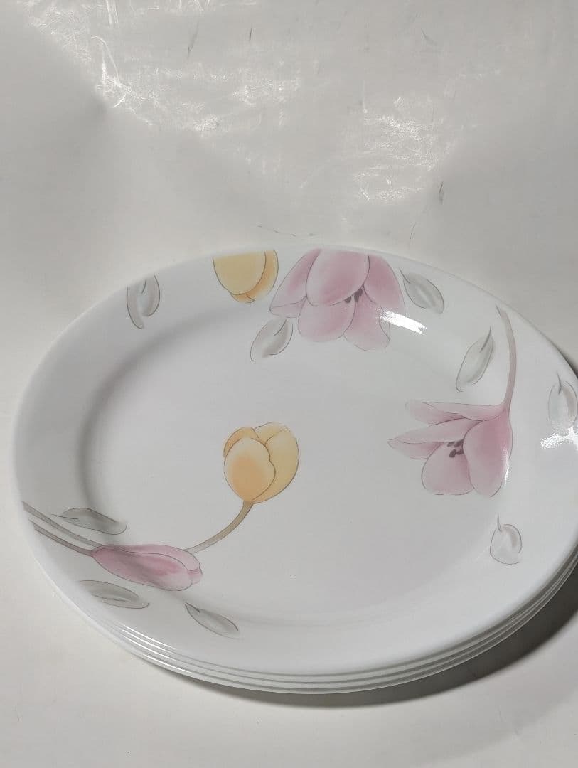 （I!!）コレール　花柄陶磁器平皿4枚セット