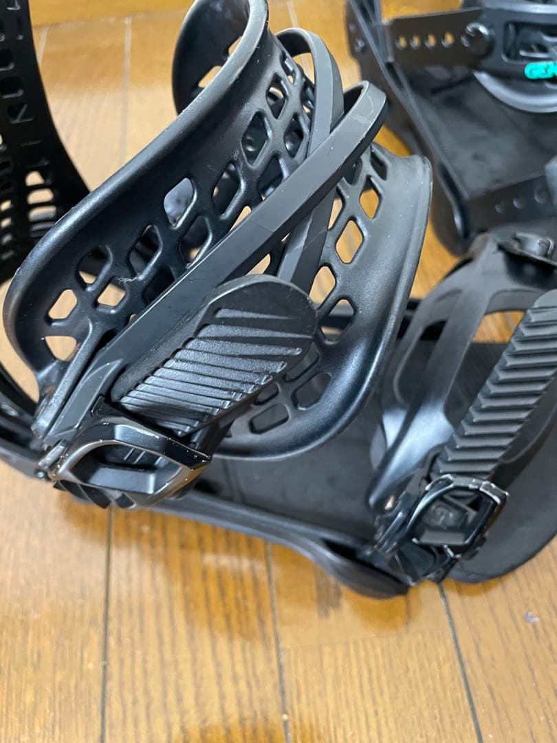 Burton Genesis MNS ビンディング Sサイズ