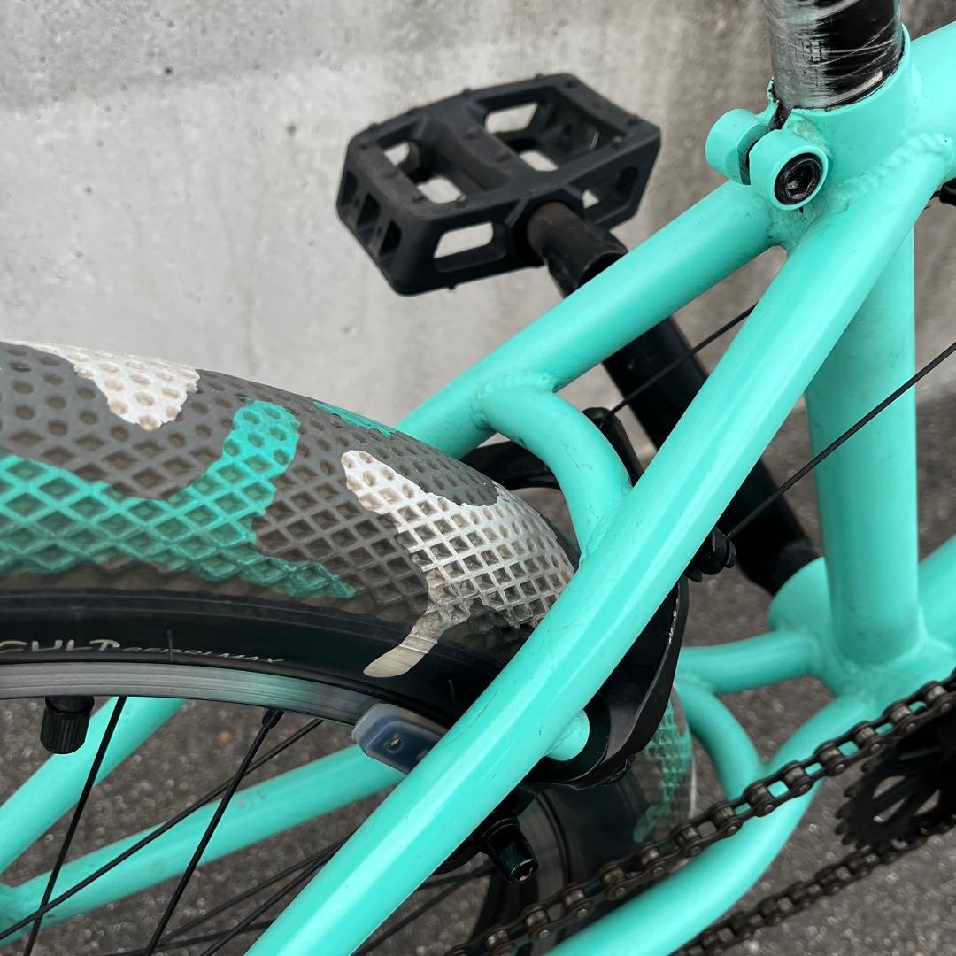 CULT BMX 20インチ　自転車