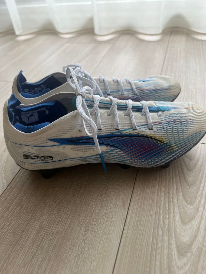 お値下げ１回履き美品ウルトラ 5 カーボン Puma スパイク22.5