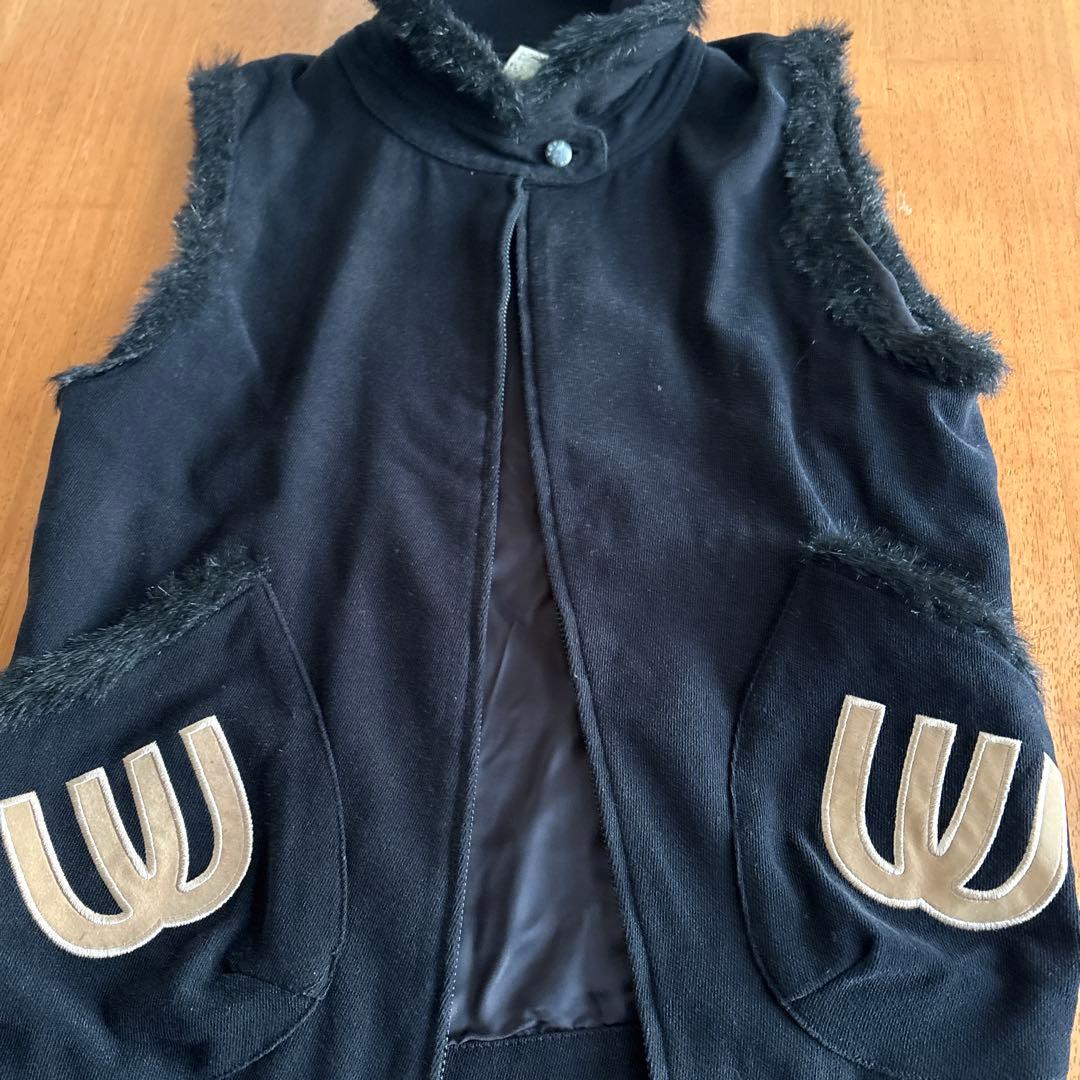 MIEKO WESAKO SPORTSロゴワッペン付きファー仕様ジップベスト♡