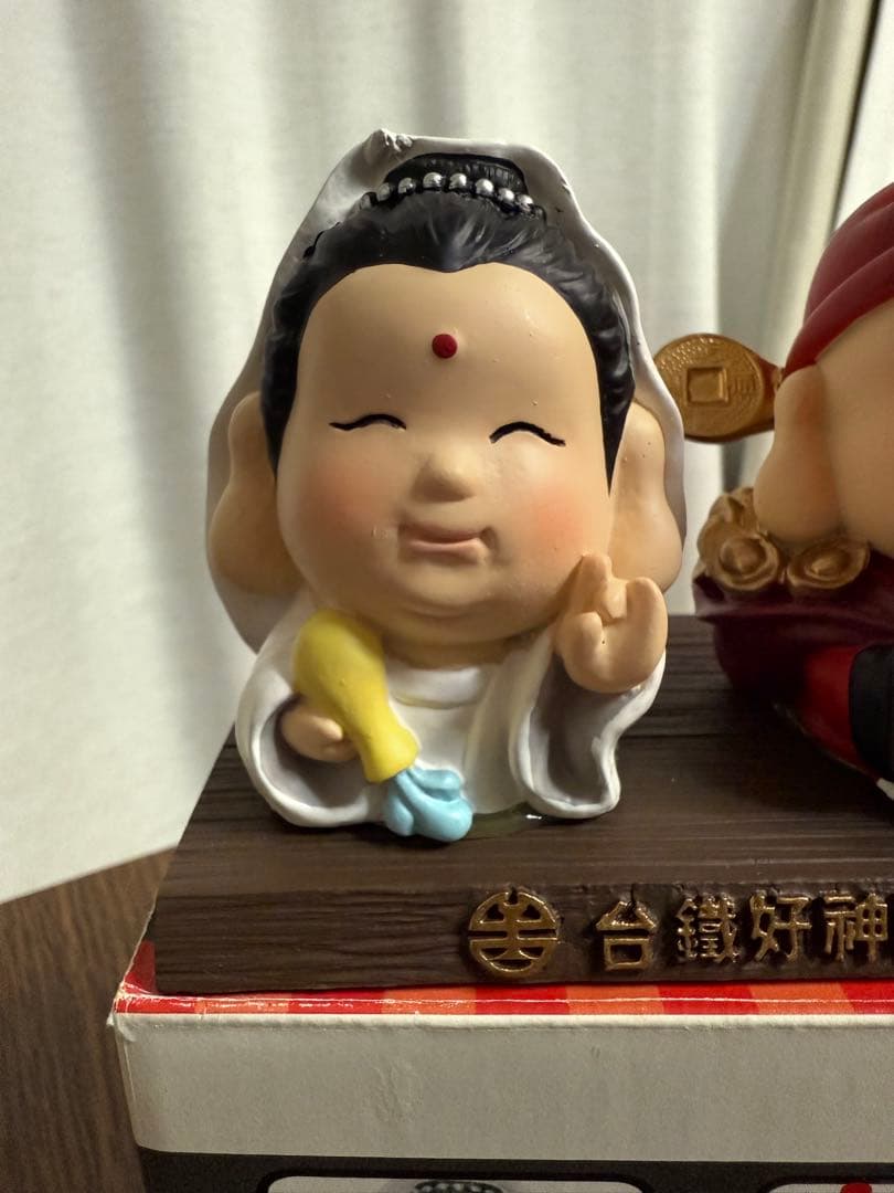 四つの神様の陶器製置物セット
