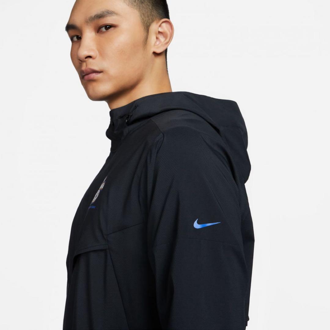 ［新品未使用］NIKE ウインドランナー フーディージャケット／L