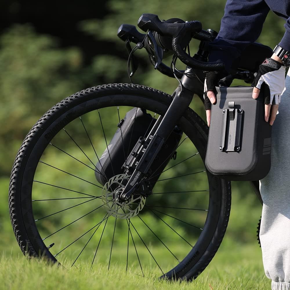 RhinoWeld 自転車 フォークバッグ 取付具付 ラック不要 完全防水 ４L