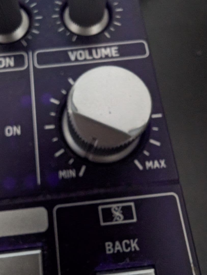 Behringer TD-3 アナログシンセサイザー