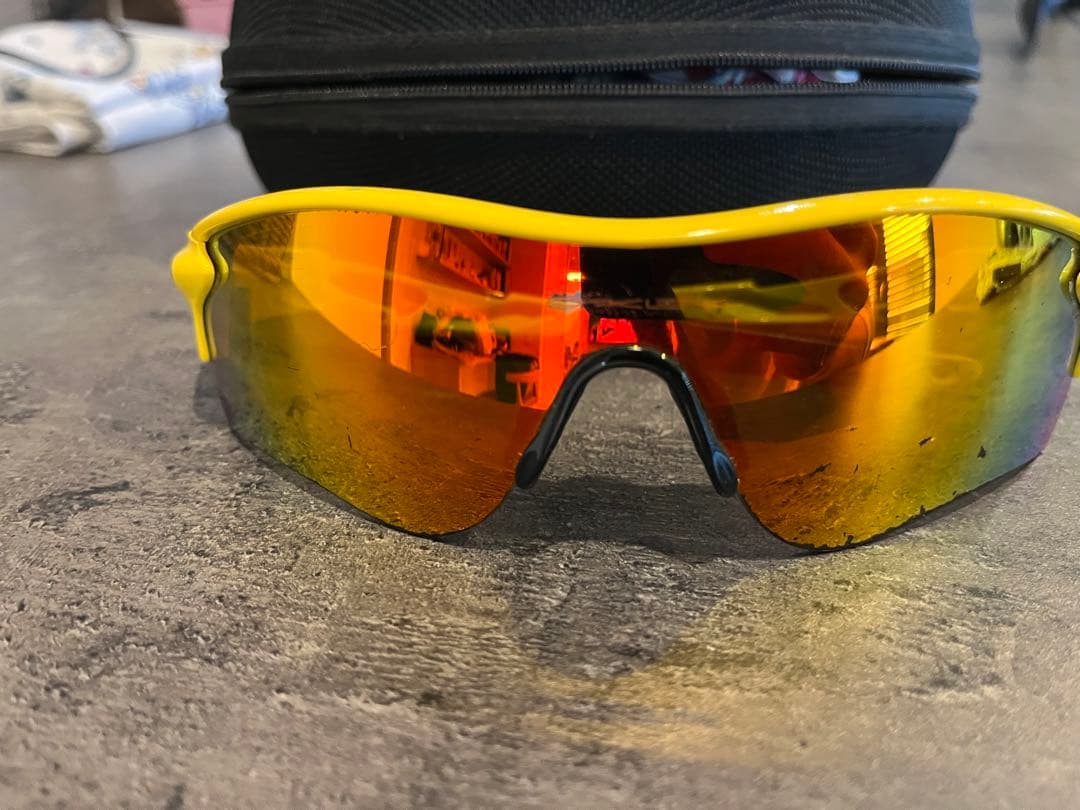 Oakley レーダーロック(カスタム) イエロー