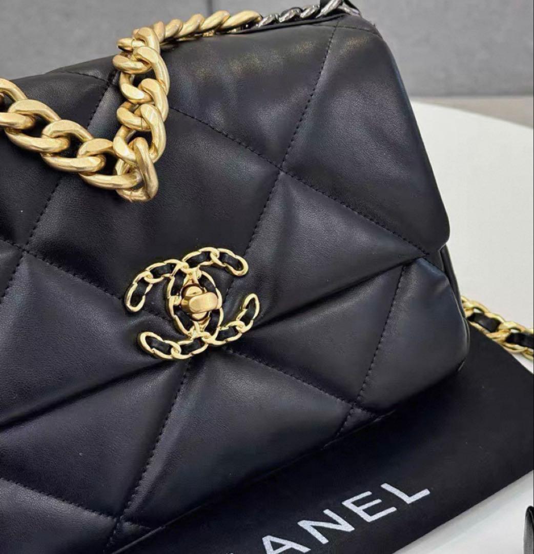 CHANEL 19bag キルティングショルダーバッグ