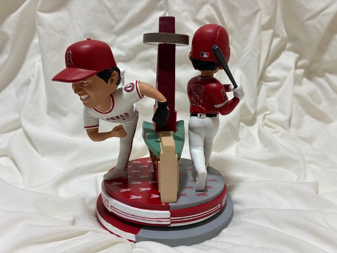 大谷翔平　ボブルヘッド　二刀流　(限定品)