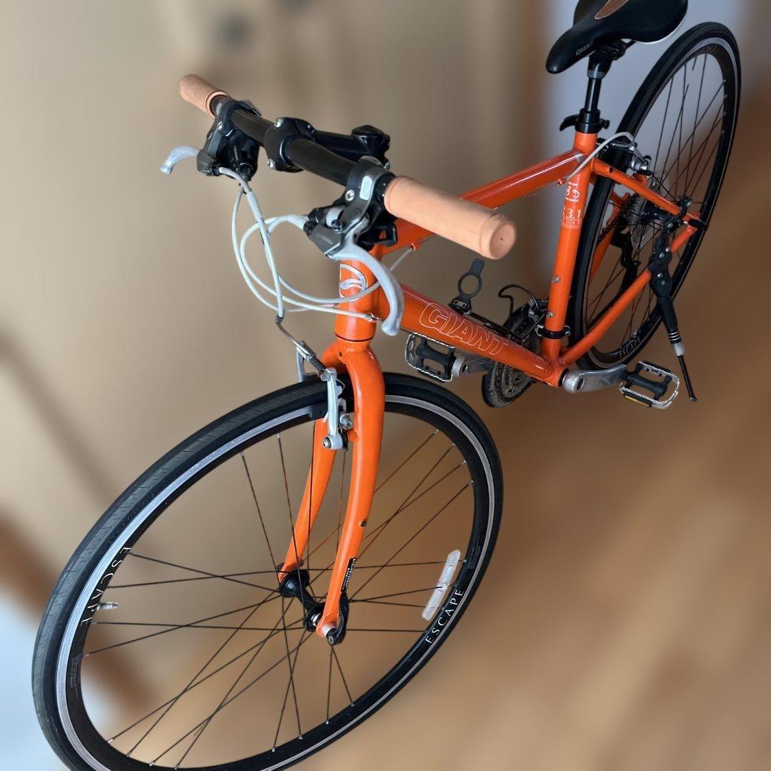 ロードバイク　GIANT ESCAPE R3.1（430）