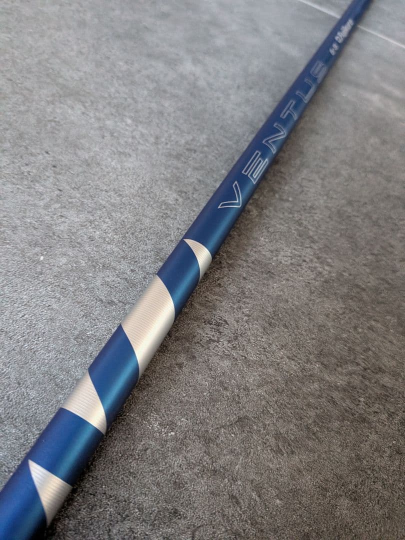 ●大人気　美品●24ベンタス　ブルー　6S タイトリストスリーブ付き