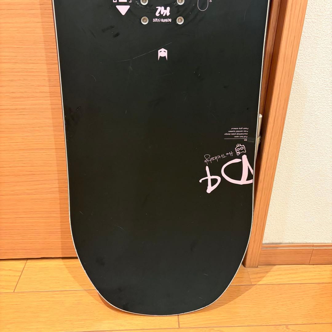 スノーボード　板　NOVEMBER D4 21-22レディース　142