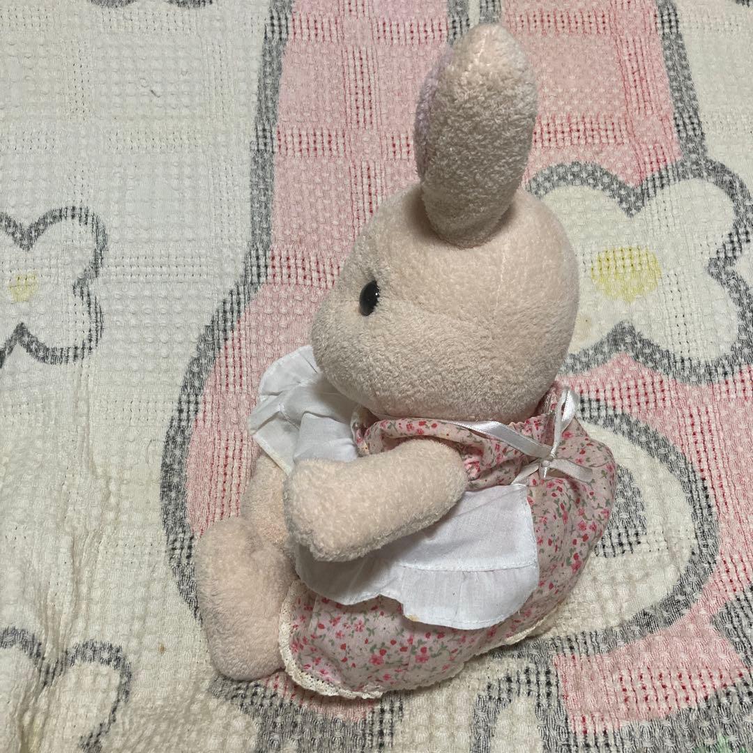 シルバニアファミリー　みるくウサギ　ぬいぐるみ　Mサイズ　中古品
