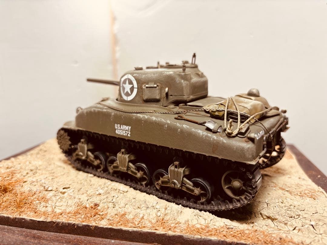 ドラゴンM4A1シャーマン戦車 1/35 スケール