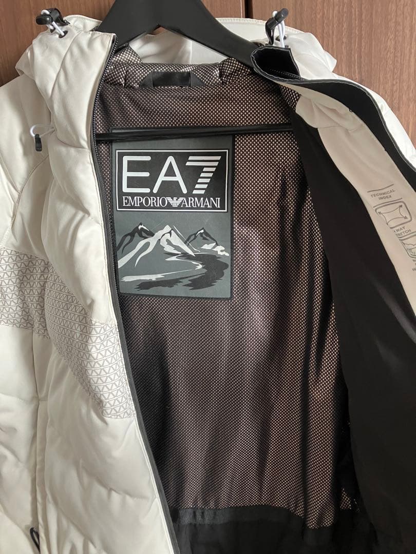 ARMANI スノーウエア　白　上下セット　セール
