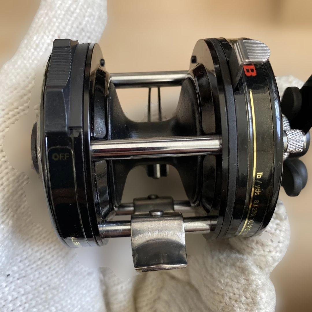 美品　BETA FISHING Escout 4000CB ベイトリール