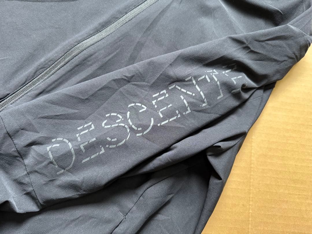 【定価23100】DESCENTE GOLFレクタスストレッチボンバージャケット