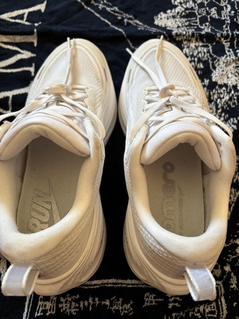 ナイキ　ボメロプラス　NIKE VOMERO PLUS