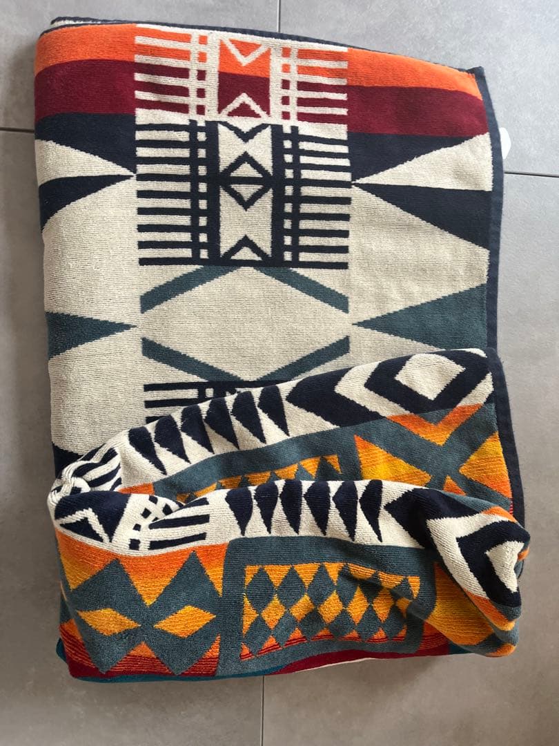 Pendleton 大判ブランケット（178×157cm）
