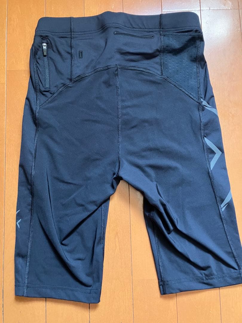 2XU ハーフタイツ　MCS ブラック Mサイズ
