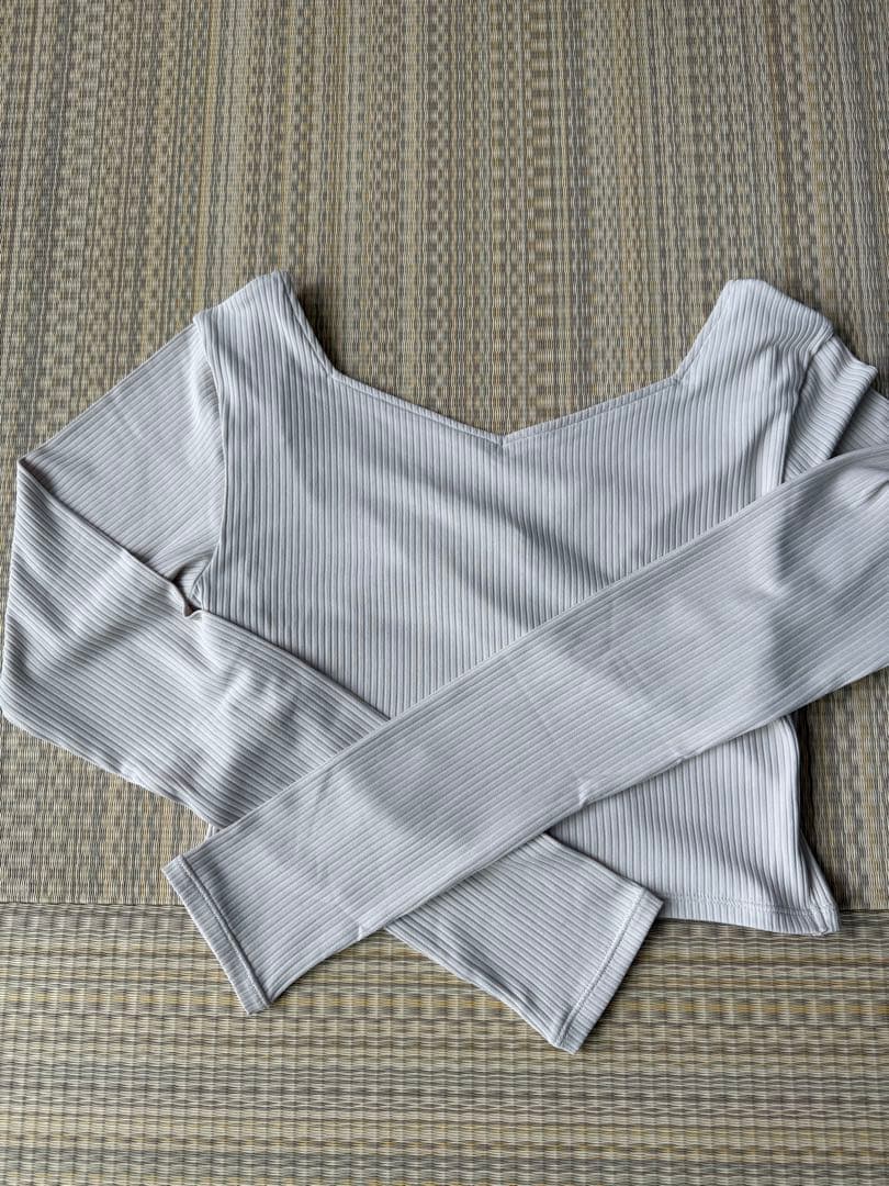 SUKALA ヨガ　ピラティス　トップス　新品　Sサイズ