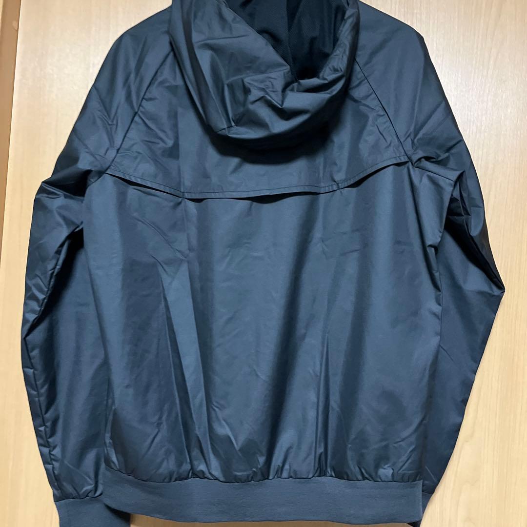 NIKE ナイキ　ウインドランナー　BLACK スポーツウェア　Mサイズ