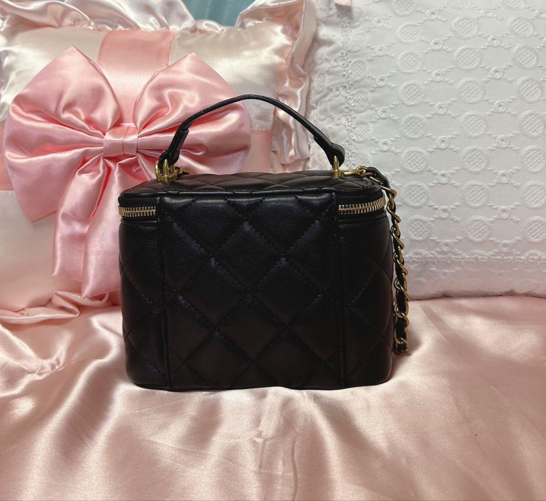 CHANEL ノベルティショルダーバッグブラック