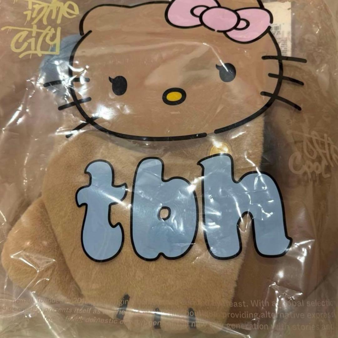 海外限定Hello Kitty x TBH ネックピロー　13