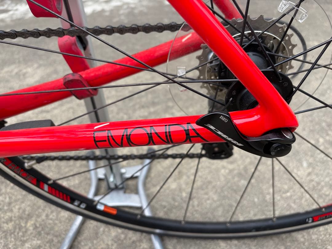Trek エモンダSL フラットハンドル