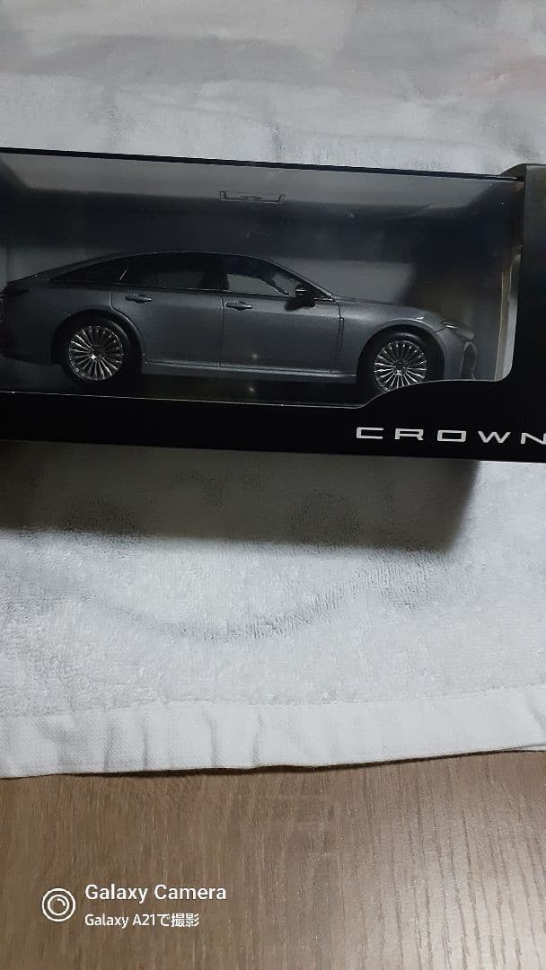 トヨタ 新型クラウンセダン ミニカー 非売品