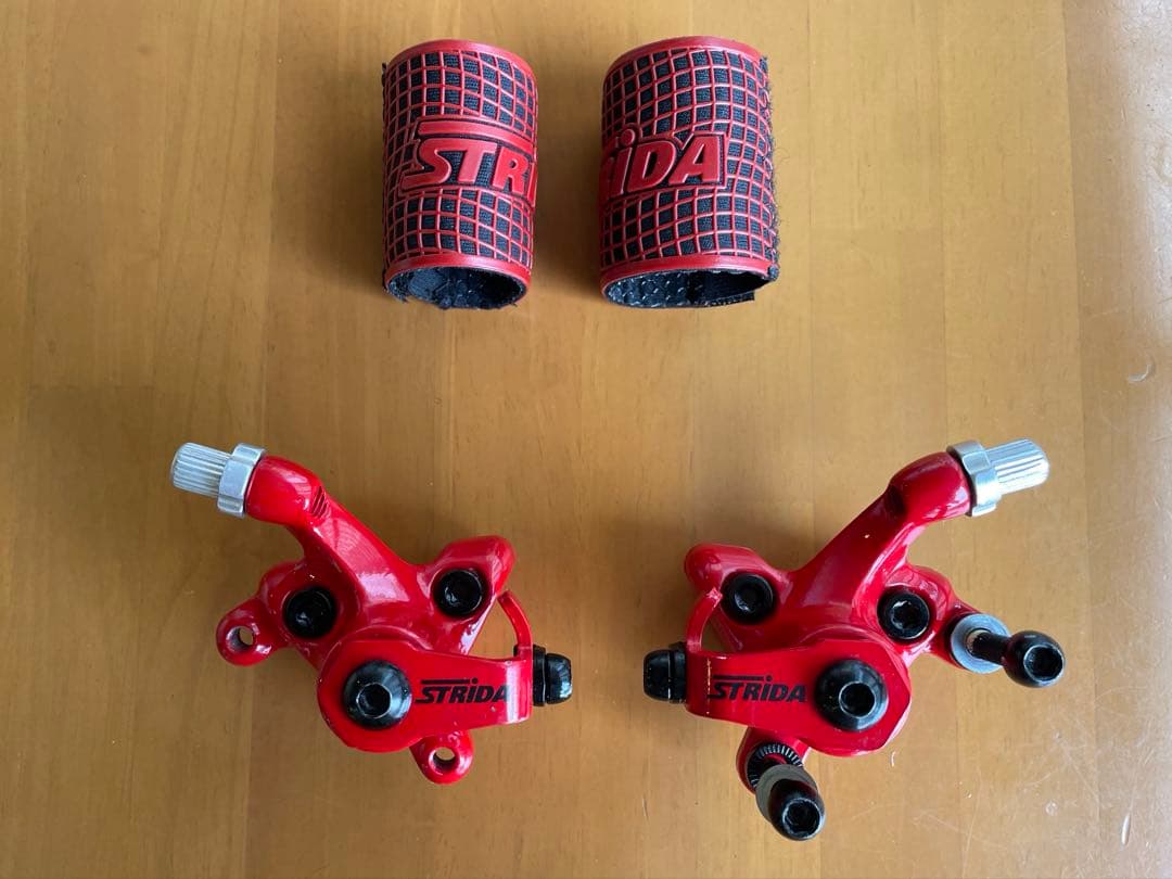 STRiDA（ストライダ）COLOR BRAKE SETとフレームプロテクター