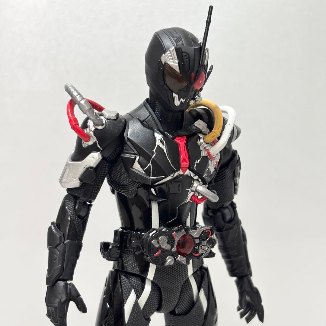 【匿名配送】S.H.Figuarts 仮面ライダーアークゼロ